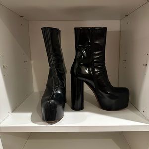 Vetements SS16 platform boots